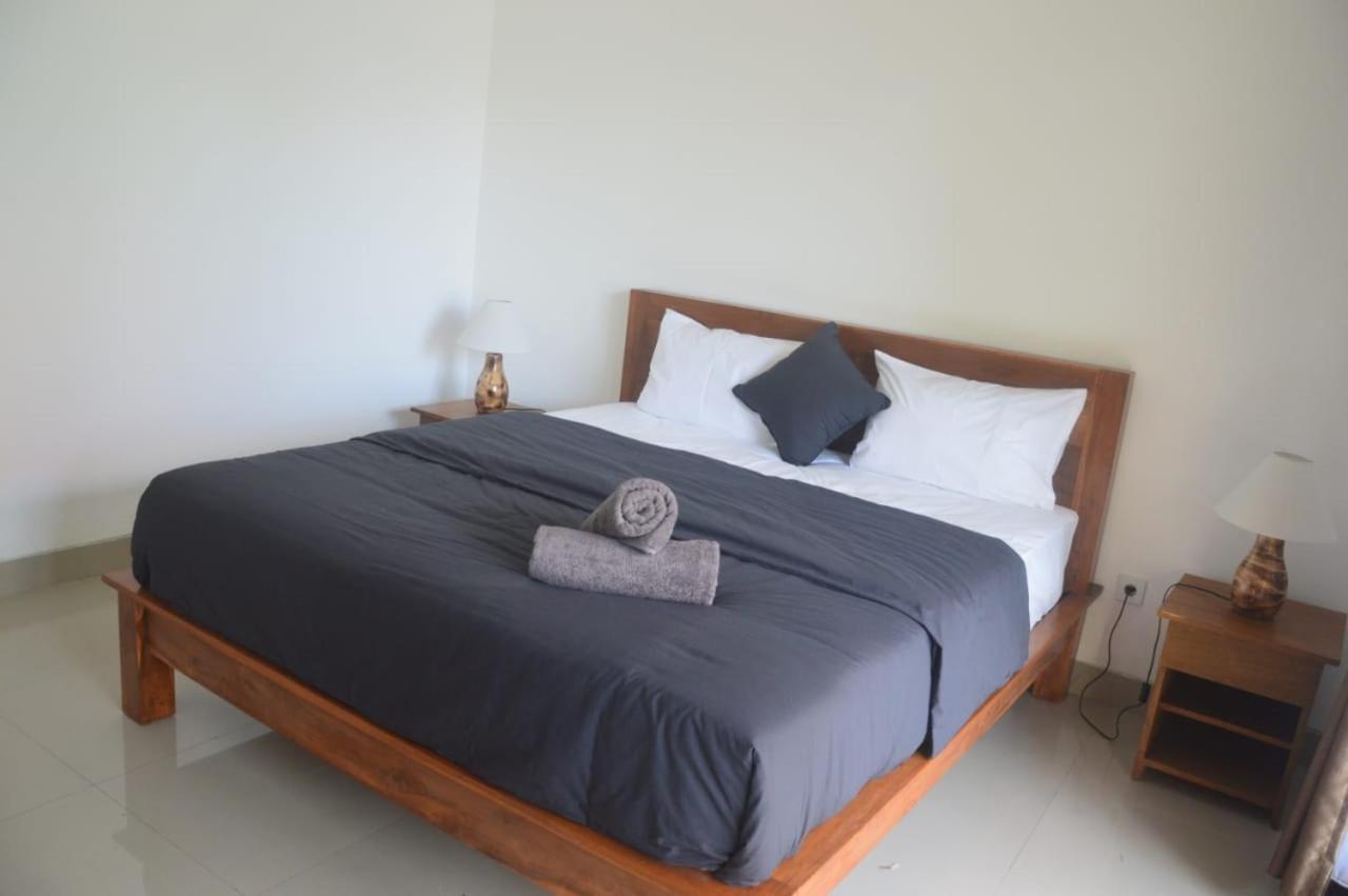 Wiryaroja Guest House Canggu Extérieur photo